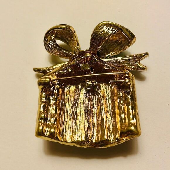 CHRISTMAS RHINESTONE GIFT BOX BROOCH - Picture 4 of 4